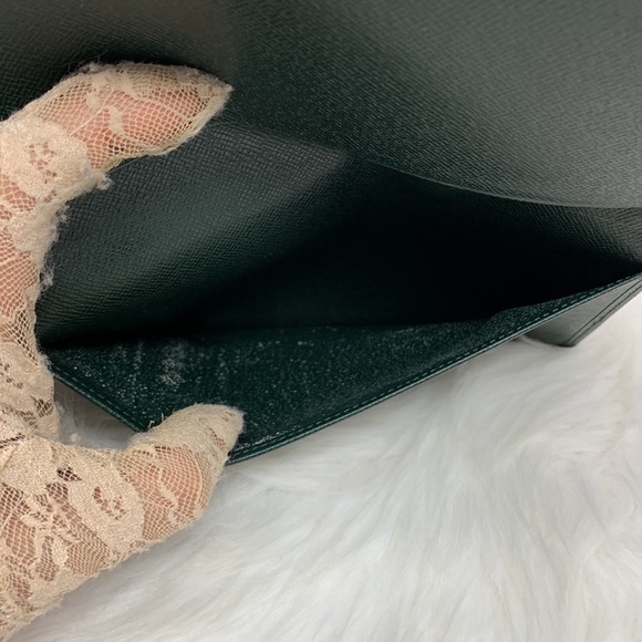 Louis Vuitton Green Taiga Leather Checkbook Wallet Datecode:V10967 - Picture 11 of 13